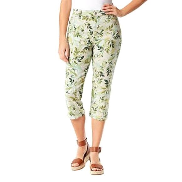 New Gloria Vanderbilt Women’s Plus Amanda Floral Print Jeans Summer Capri - Picture 1 of 7